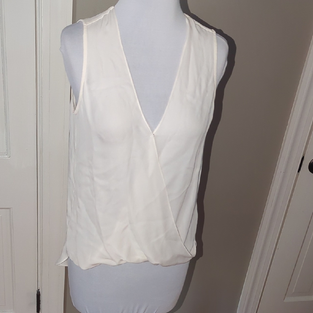L'AGENCE Cream V-Neck Tank Top